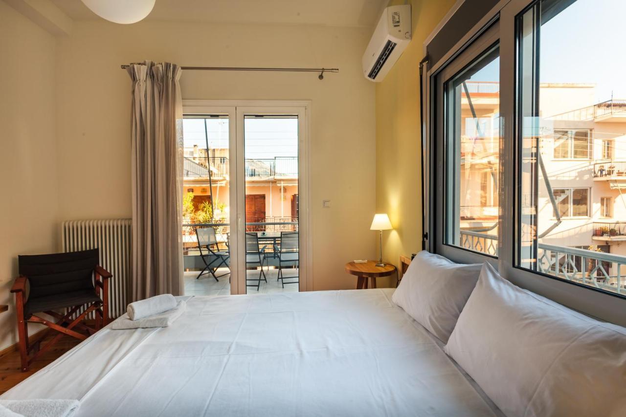 칼라마타 Upscale Modern Escape In The Historic Center 아파트 외부 사진