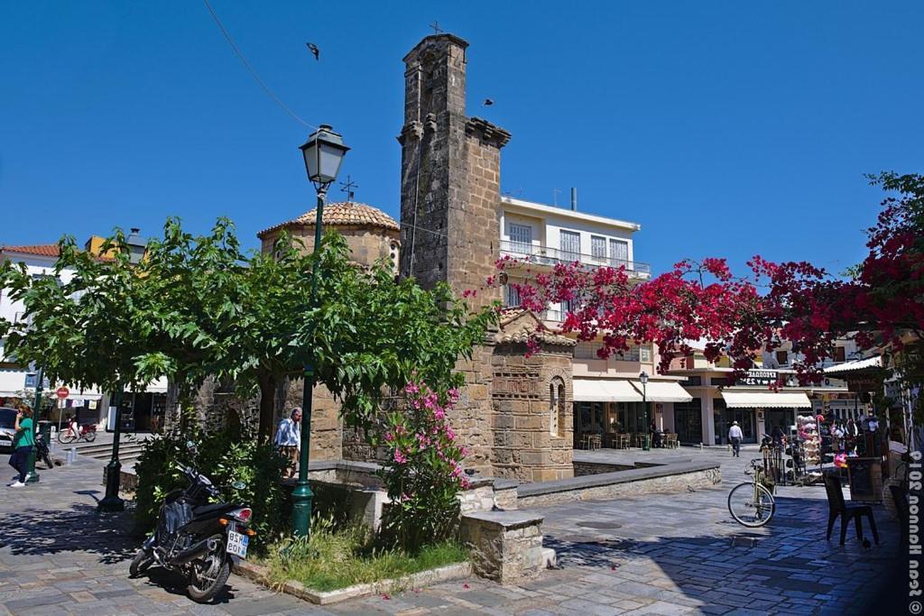 칼라마타 Upscale Modern Escape In The Historic Center 아파트 외부 사진